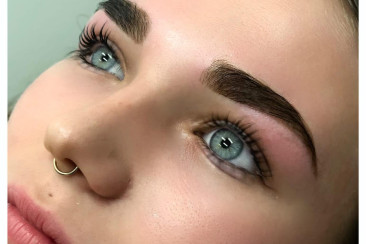 bewaxed-eyebrow-and-eye-lash-tinting.JPG